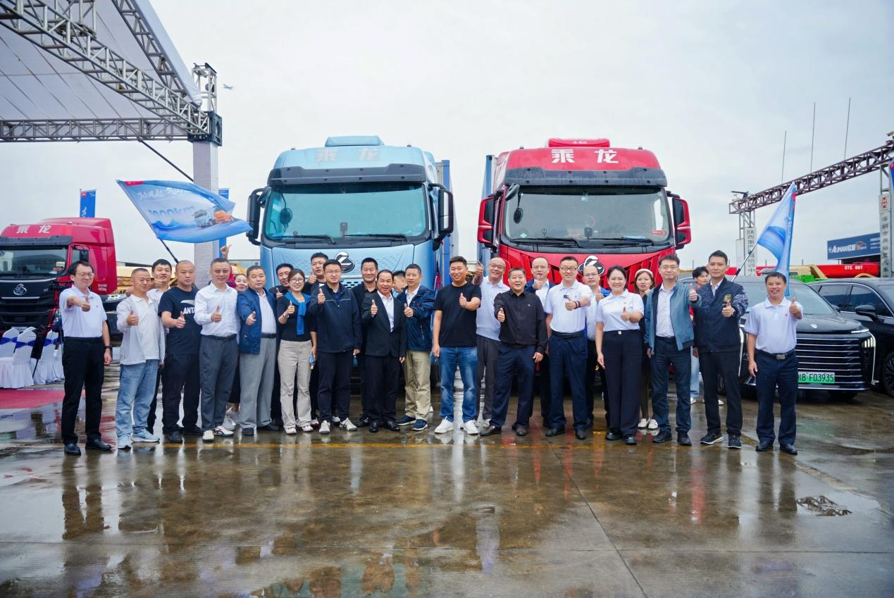 1761556352847026.png 图片1.png