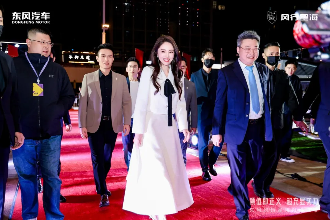 1764844947121216.jpg 2.jpg